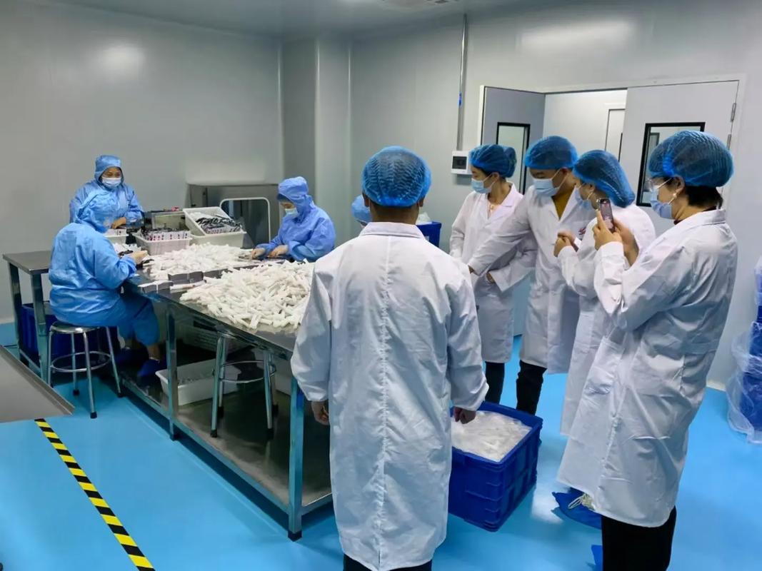 工廠實拍 專業(yè)化妝品代工，優(yōu)質(zhì)選擇在此